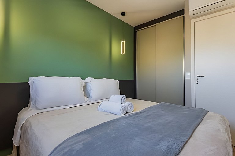 Apto Luxo, cama Queen, próx  Aeroporto, metrô shop