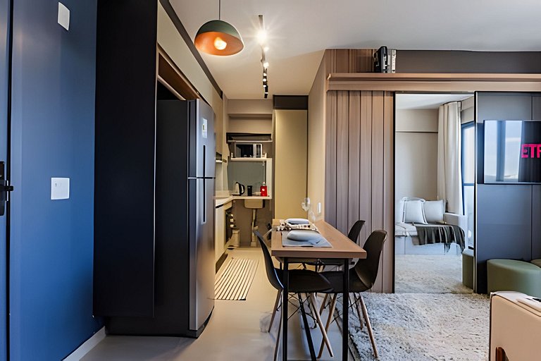 Apto Luxo, cama Queen, próx  Aeroporto, metrô shop