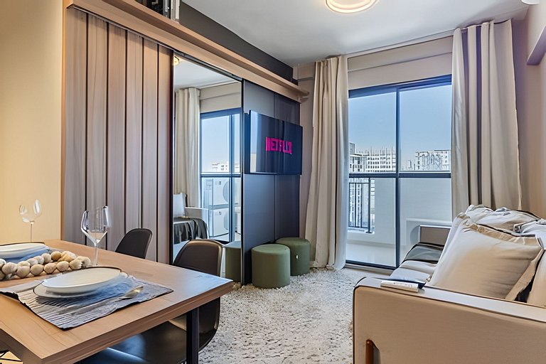 Apto Luxo, cama Queen, próx  Aeroporto, metrô shop