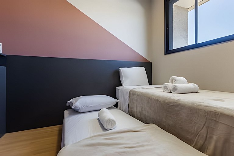 Apto Luxo, cama Queen, próx  Aeroporto, metrô shop