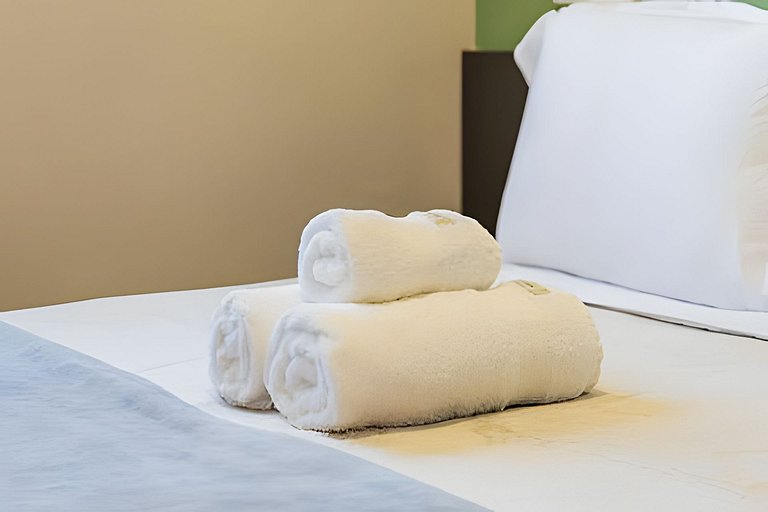 Apto Luxo, cama Queen, próx  Aeroporto, metrô shop