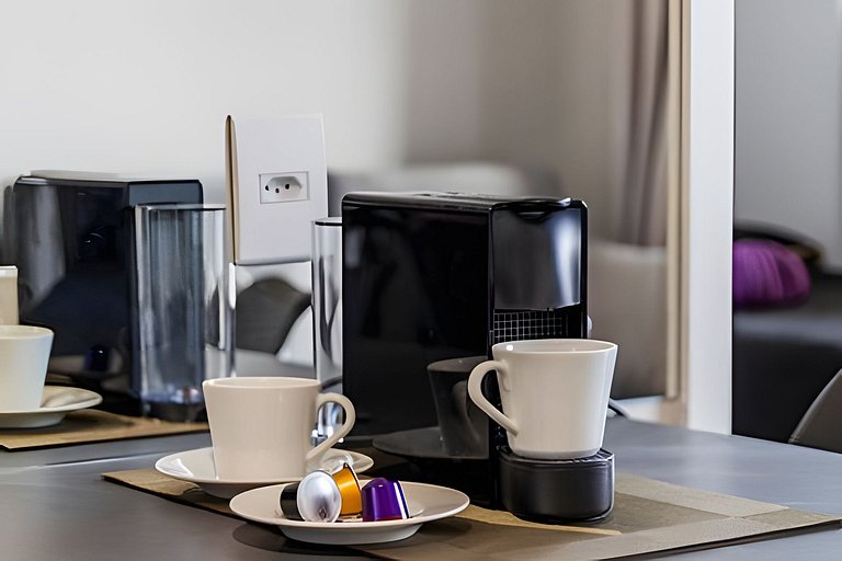 Ap climatizado, janela anti-ruído, prox aero/shop