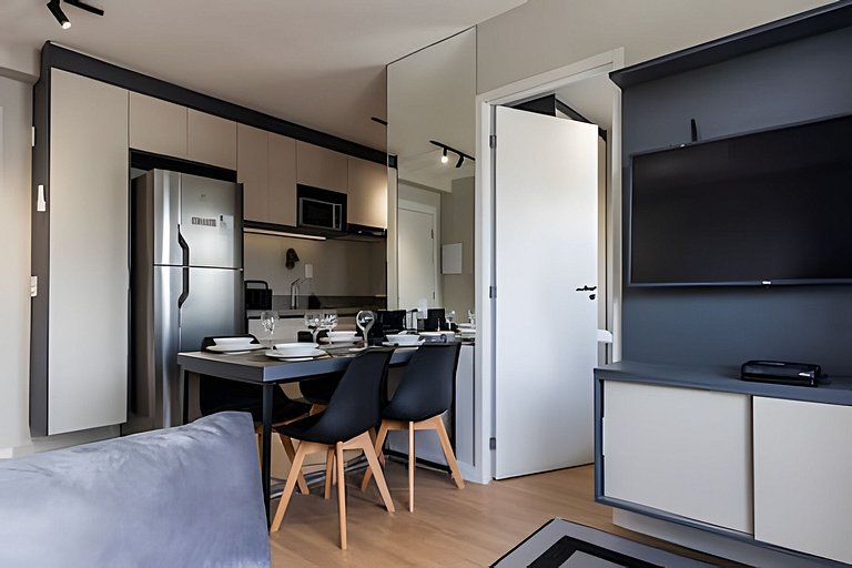 Ap climatizado, janela anti-ruído, prox aero/shop