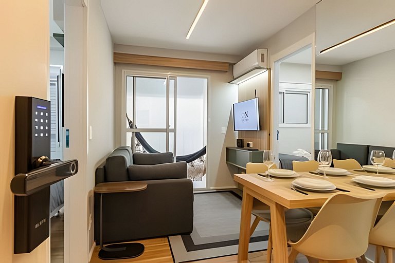 Apê Luxo de 2 quartos,  A/C Brooklin a 5min Metrô
