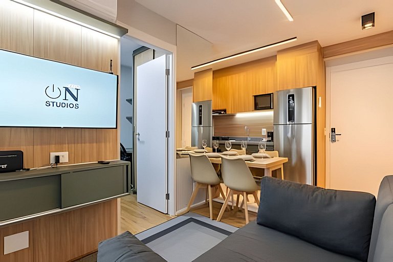 Apê Luxo de 2 quartos,  A/C Brooklin a 5min Metrô