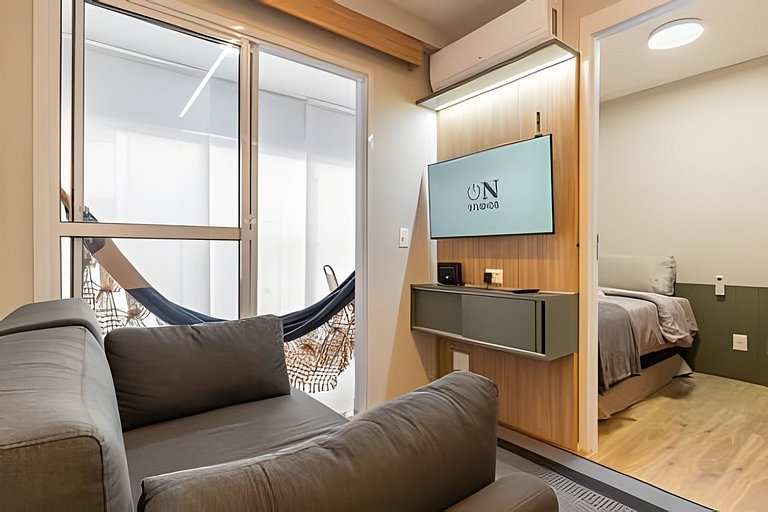 Apê Luxo de 2 quartos,  A/C Brooklin a 5min Metrô