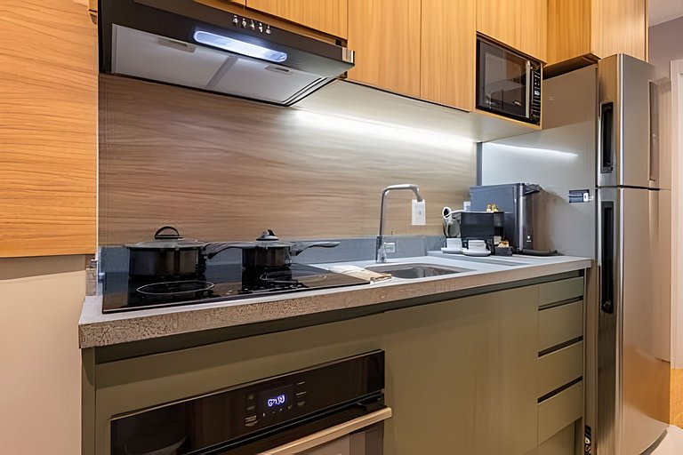 Apê Luxo de 2 quartos,  A/C Brooklin a 5min Metrô