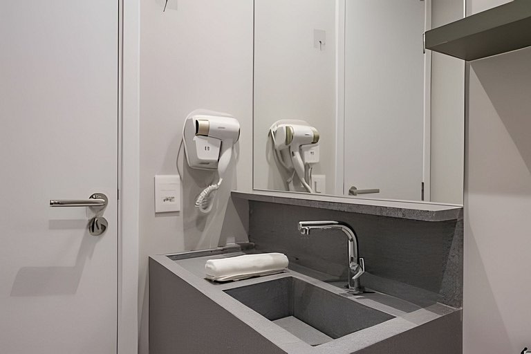 Apê Luxo de 2 quartos,  A/C Brooklin a 5min Metrô
