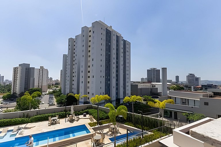 Apê Campolim, c/ vaga, piscina e 200m Shop e A/C