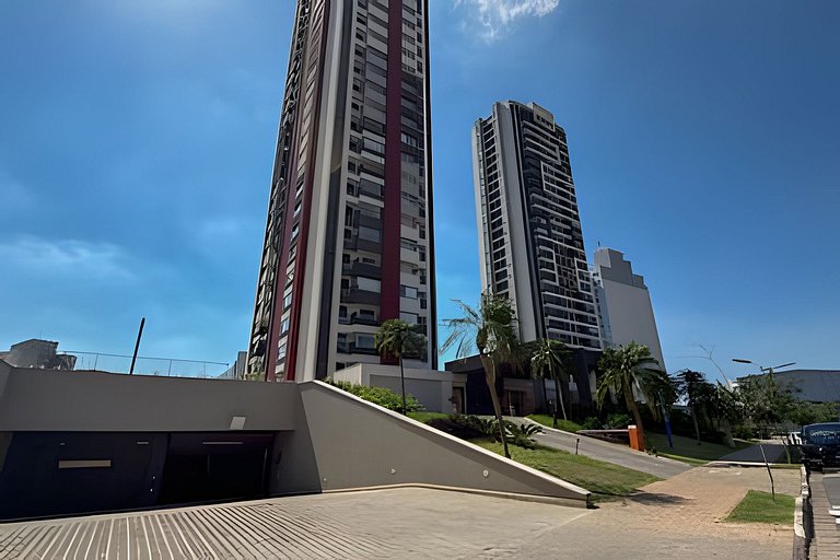 Apê Campolim, c/ vaga, piscina e 200m Shop e A/C