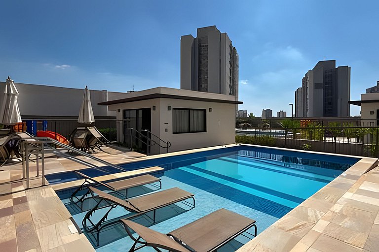 Apê Campolim, c/ vaga, piscina e 200m Shop e A/C
