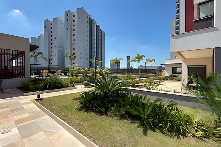 Apê Campolim, c/ vaga, piscina e 200m Shop e A/C