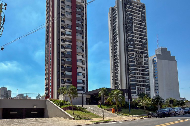 Apê Campolim, c/ vaga, piscina e 200m Shop e A/C